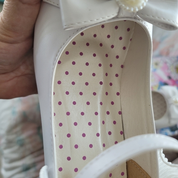 NWOT WHITE LACY BOW PUMPS SIZE 39  OR. 8 - Picture 11 of 11